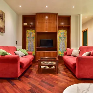 elegant-cozy-apartment-in-the-heart-of-rome.it-romehotels.com/